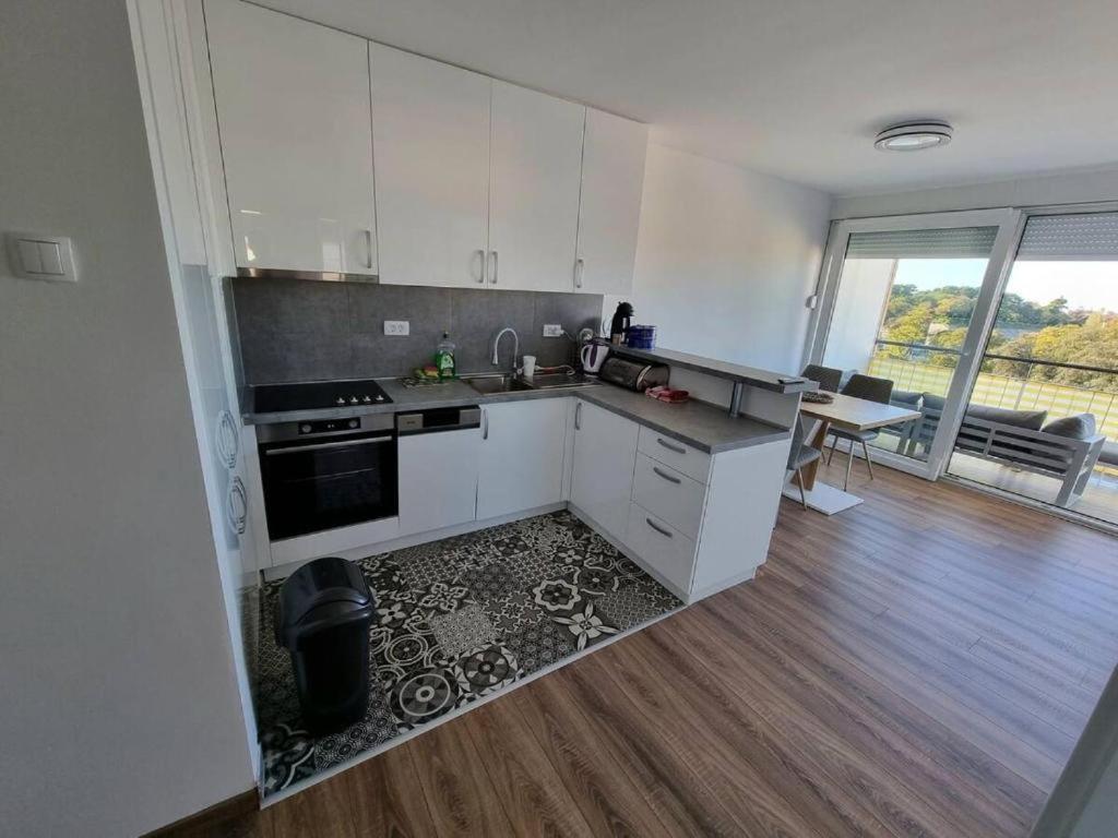 Sea View Balcony And Parking Apartamento Zadar Exterior foto
